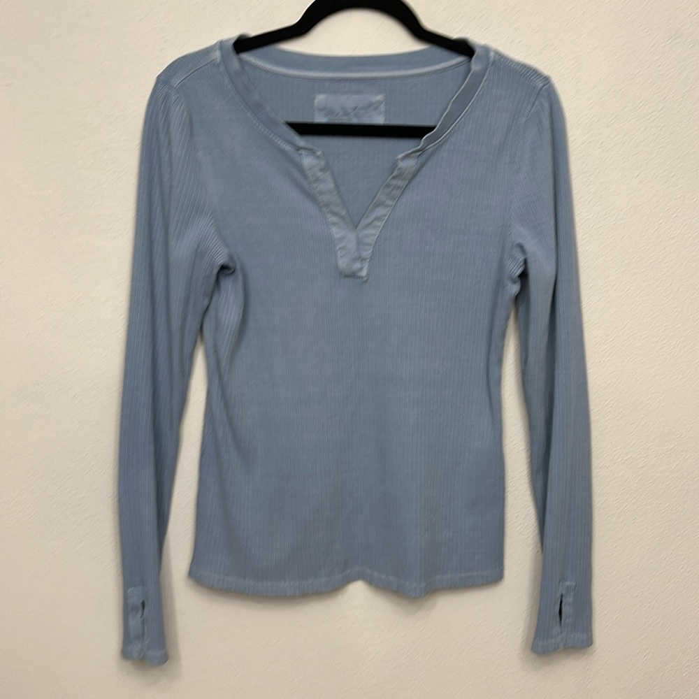 Pilcro Anthropologie Waffle Textured Thermal V Neck Size M
